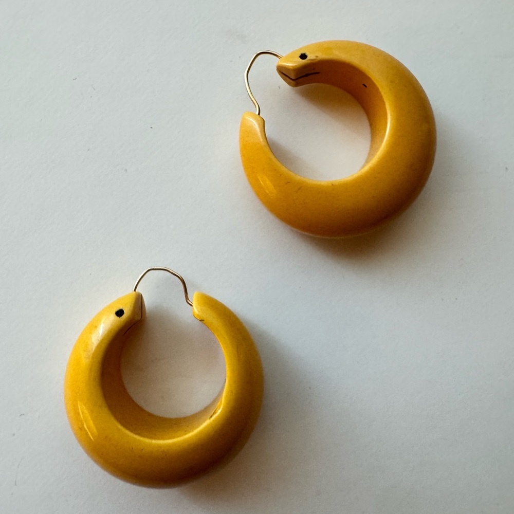 Vintage Bakelite Butterscotch Yellow Earrings c.1950’s iBeautiful Condition